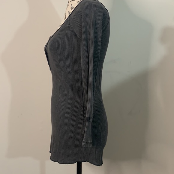 We the Free Women's gray ribbed stretchy fitted Long Sleeve Top Size: M NWOT - Picture 6 of 11